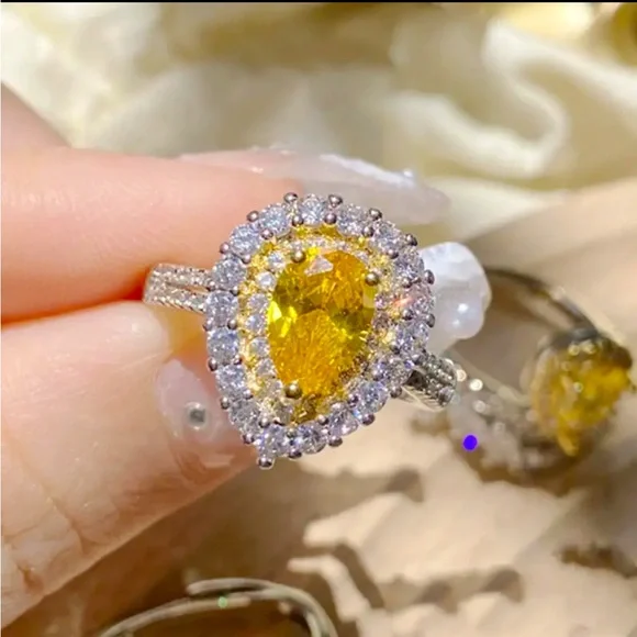 Sparkling ring - Picture 1 of 1